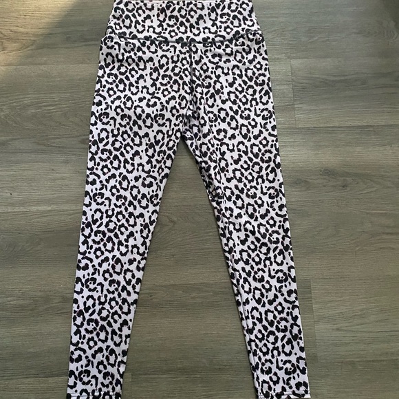 Leopard Leggings - Picture 2 of 2